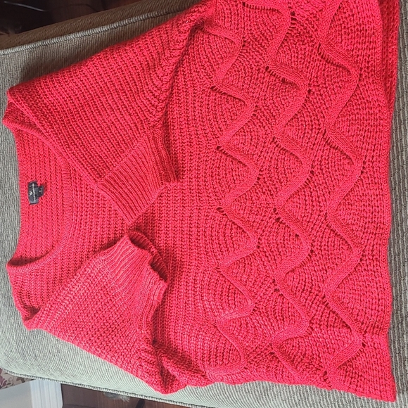 Worthington Sweater - Picture 12 of 12
